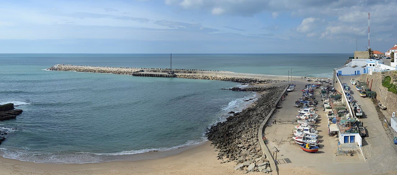 Praia dos Pescadores, Ericeira — real area photograph, not camp accommodation