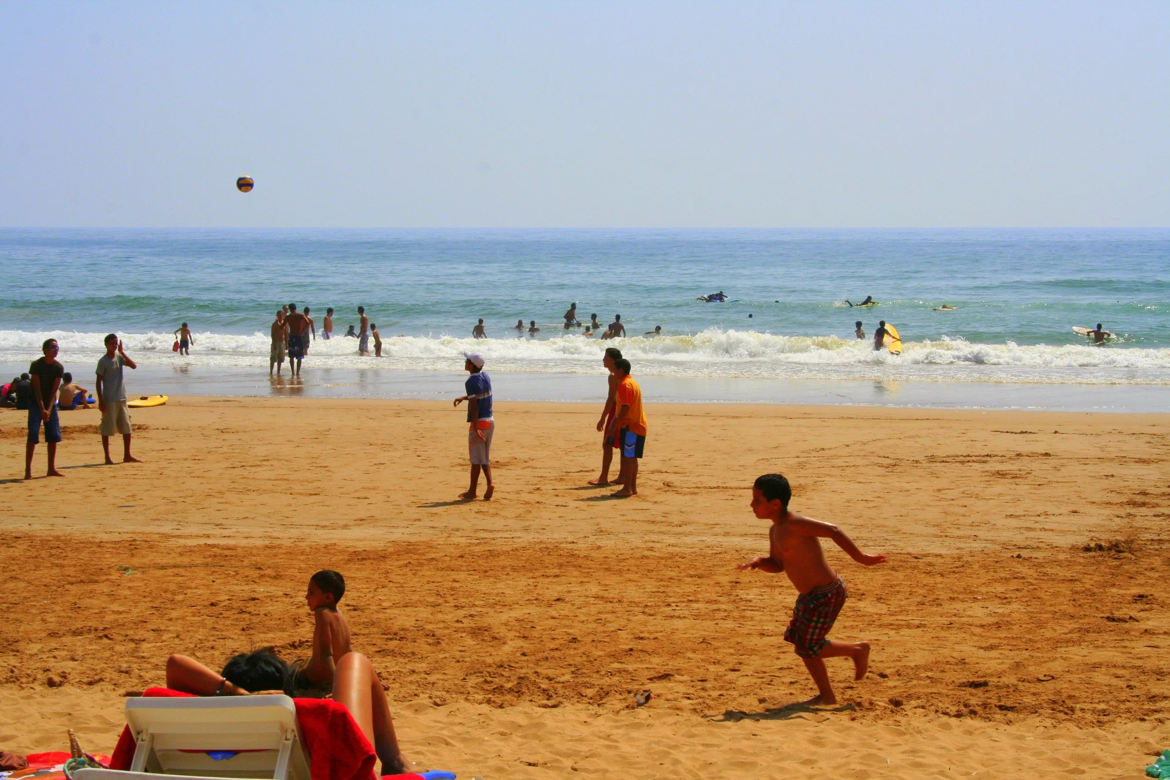 Tamraght beach, Morocco — صورة حقيقية للمنطقة، وليست صورة لأماكن إقامة المخيم
